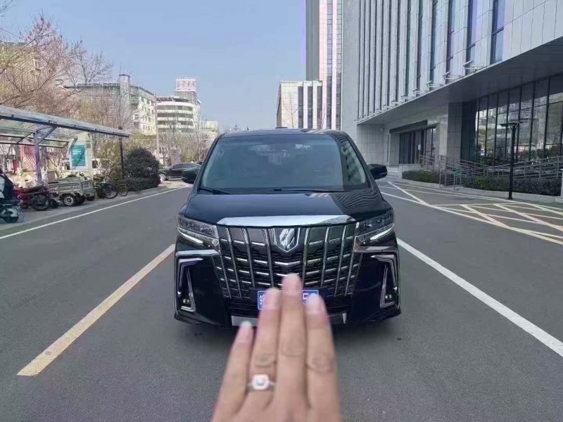 济南19年丰田埃尔法1