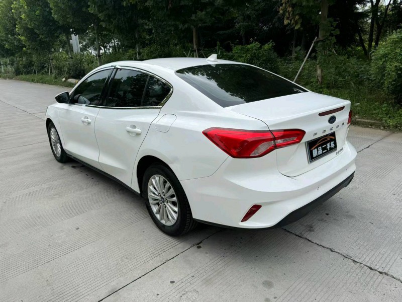 徐州19年福特福克斯6