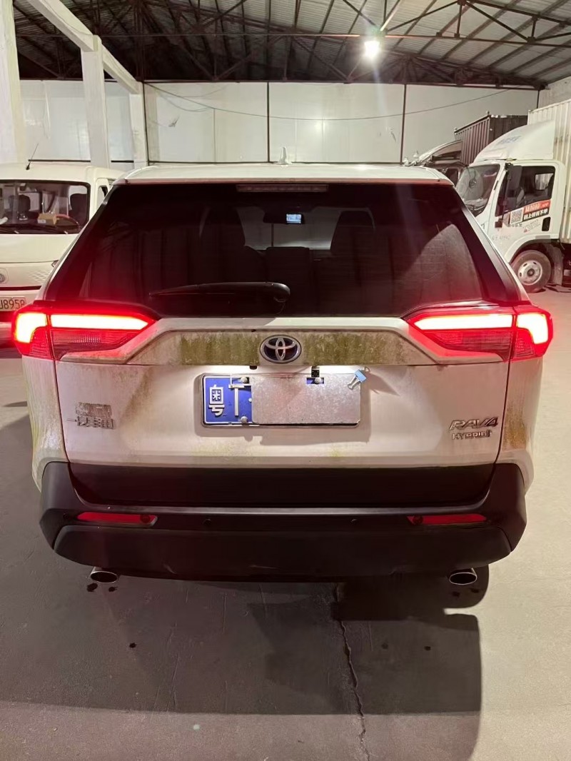 广州23年丰田RAV4荣放9