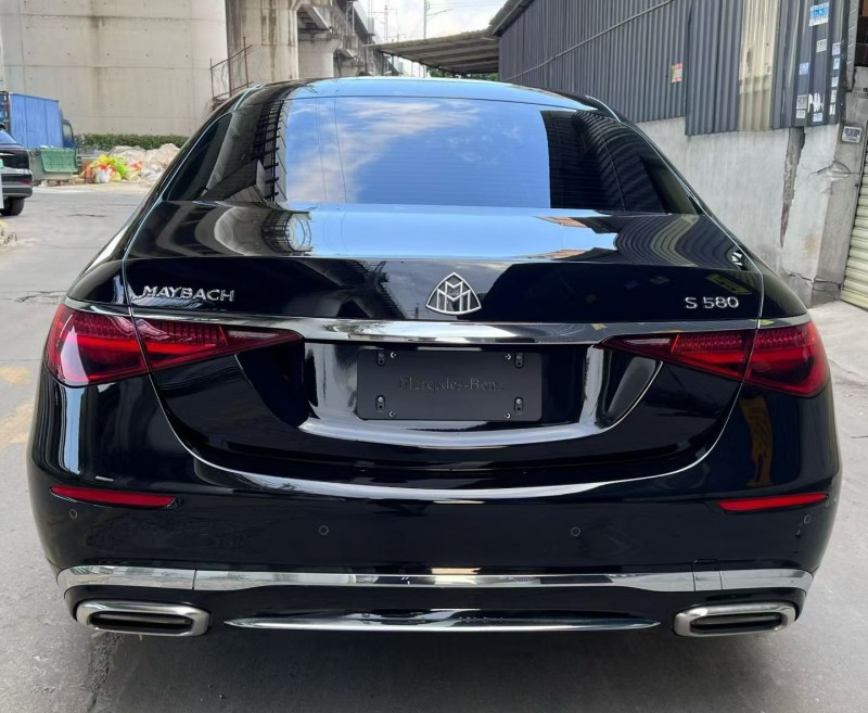 佛山23年奔驰迈巴赫S级6