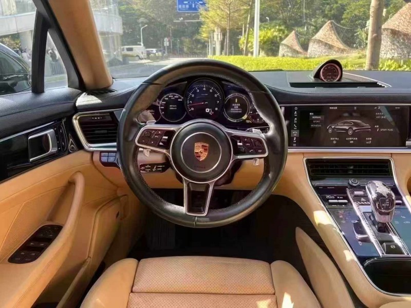 深圳17年保时捷帕拉梅拉5