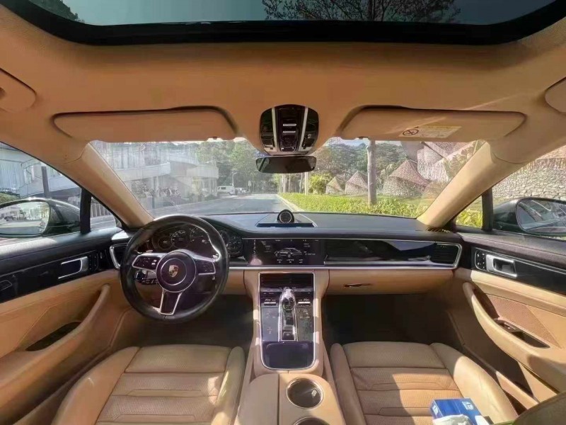 深圳17年保时捷帕拉梅拉8