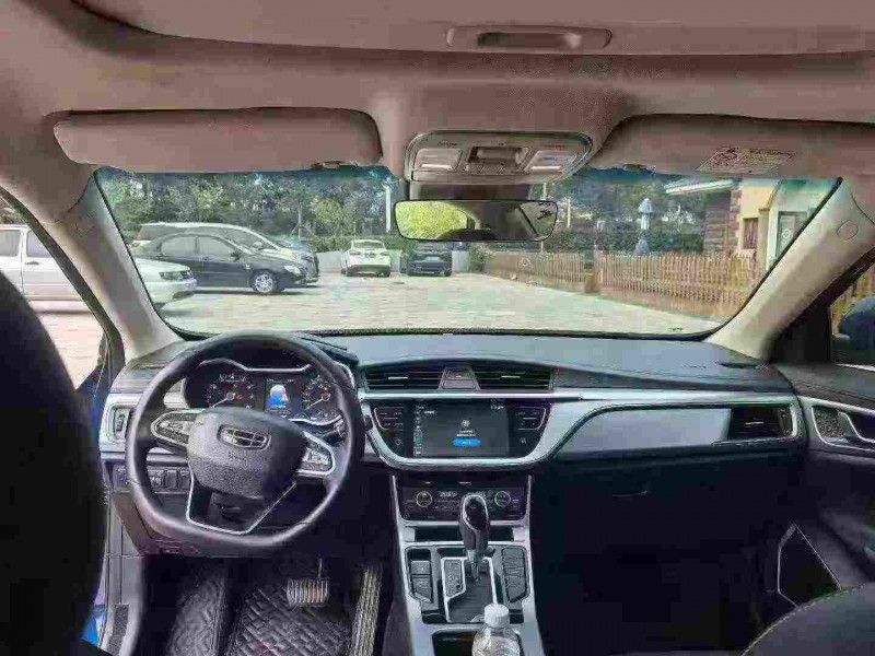 青岛19年吉利帝豪4