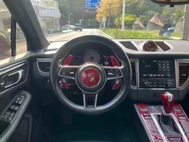深圳17年保时捷Macan6