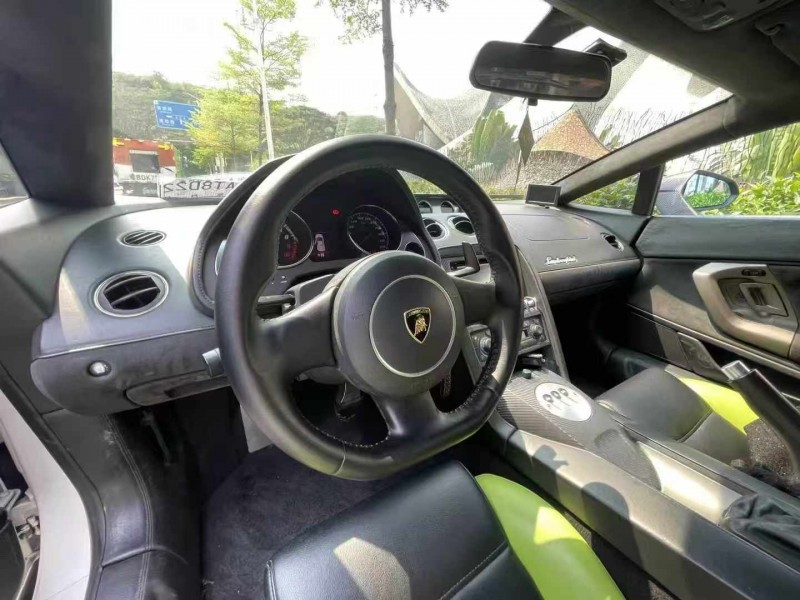 深圳13年兰博基尼LP560-45
