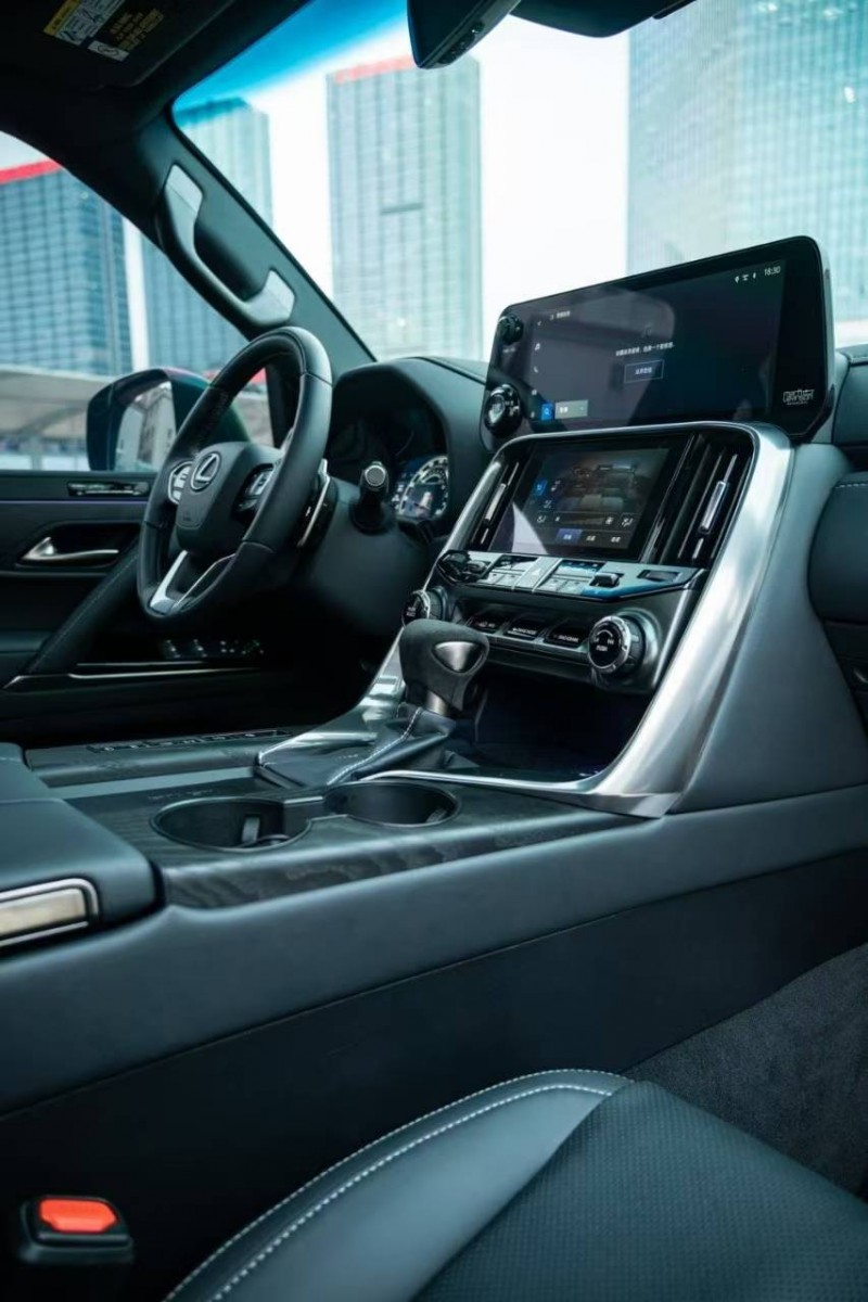 广州25年雷克萨斯LX6