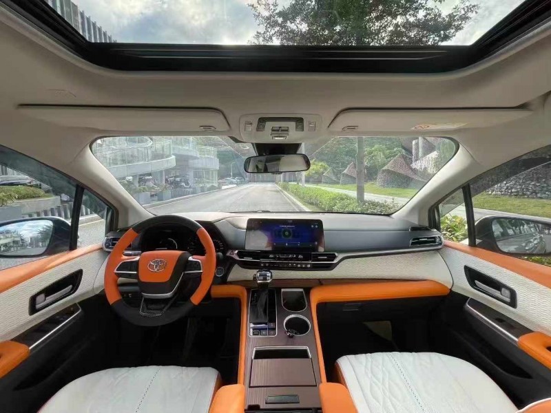 深圳23年丰田塞纳7