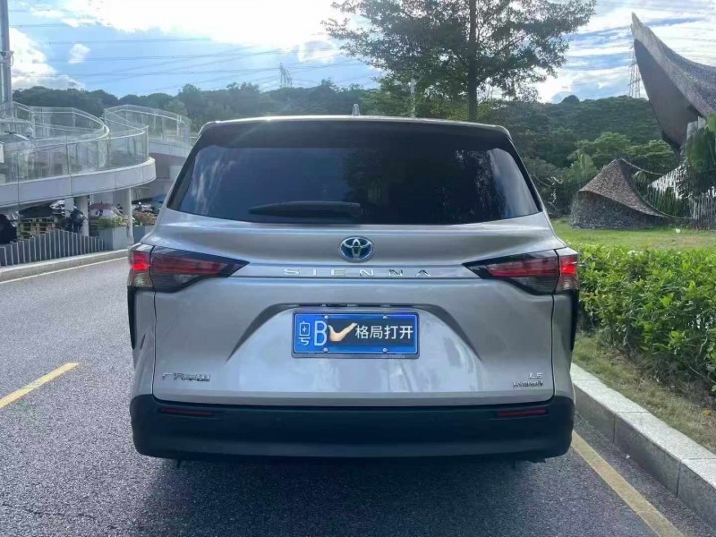 深圳23年丰田塞纳9