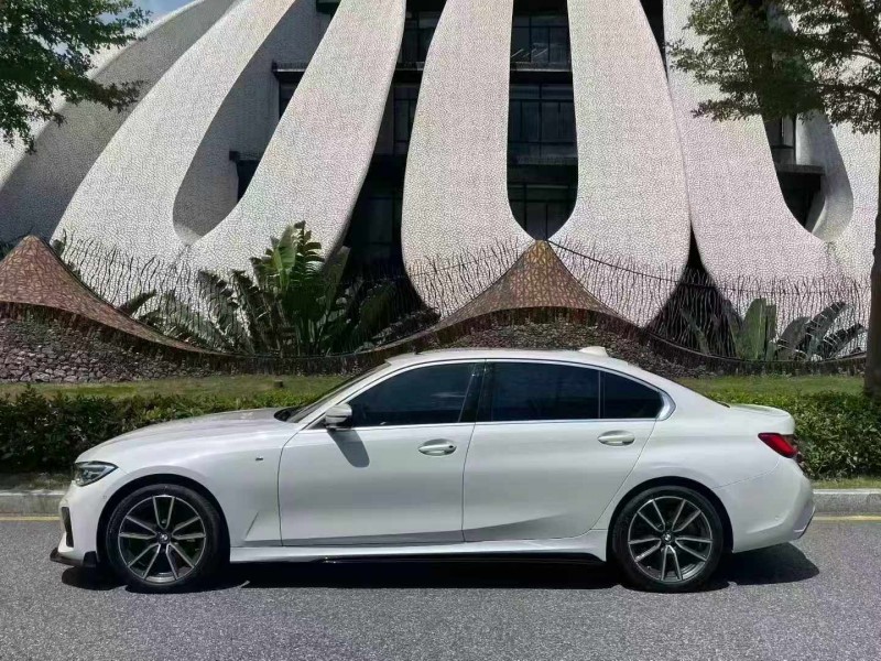 深圳21年宝马3系8