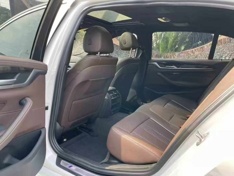 深圳21年宝马5系5