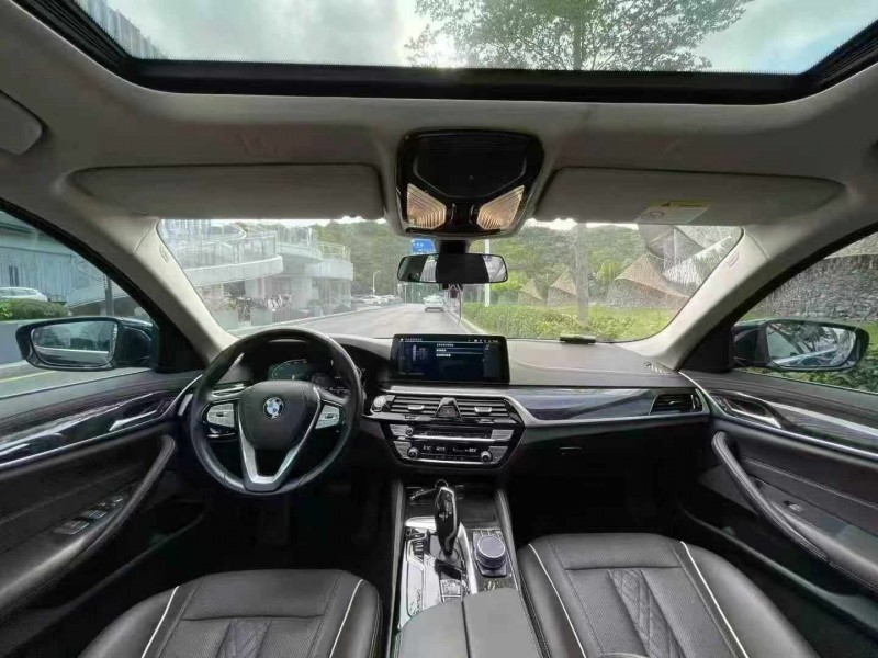 深圳21年宝马5系4