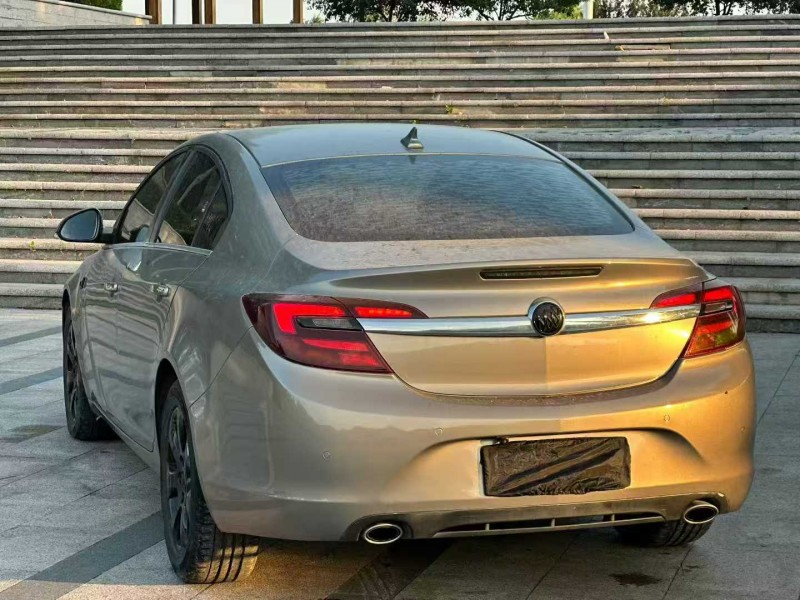 青岛16年别克君威7