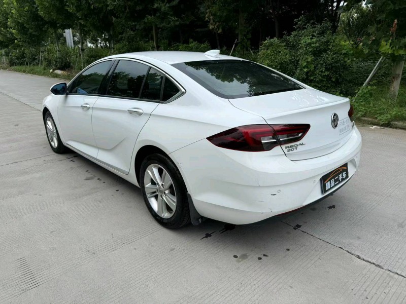 徐州19年别克君威6