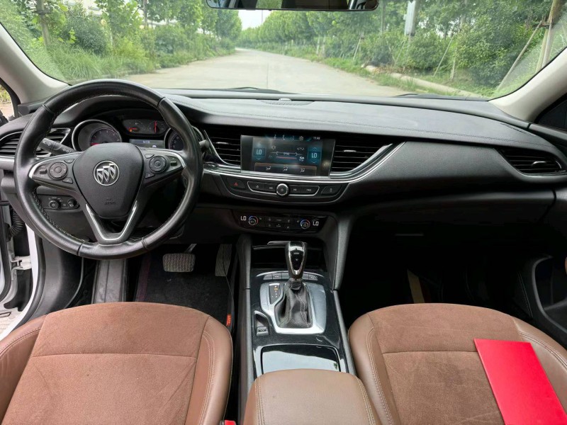 徐州19年别克君威7