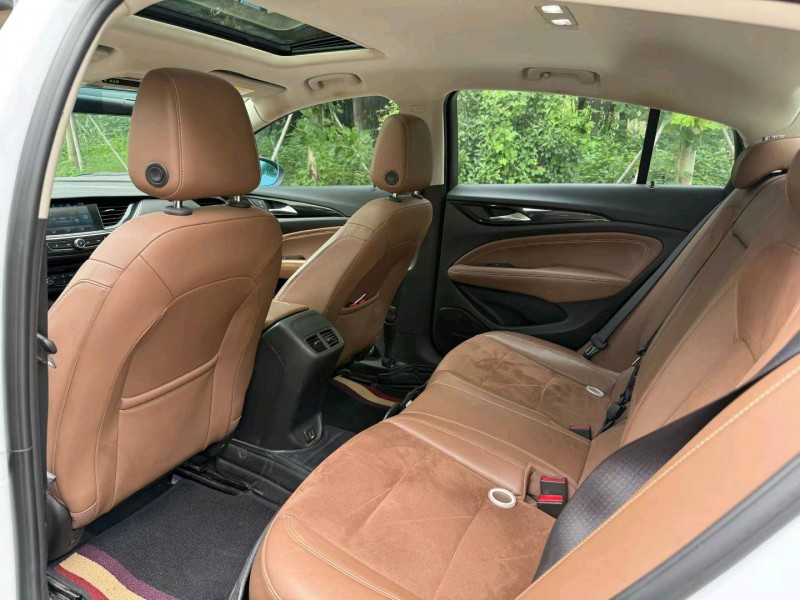 徐州19年别克君威8