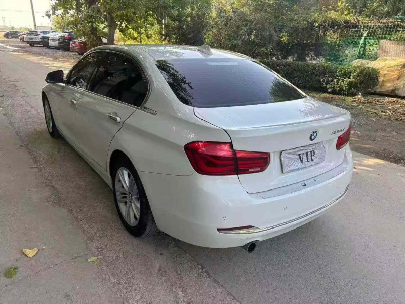 保定16年宝马3系8