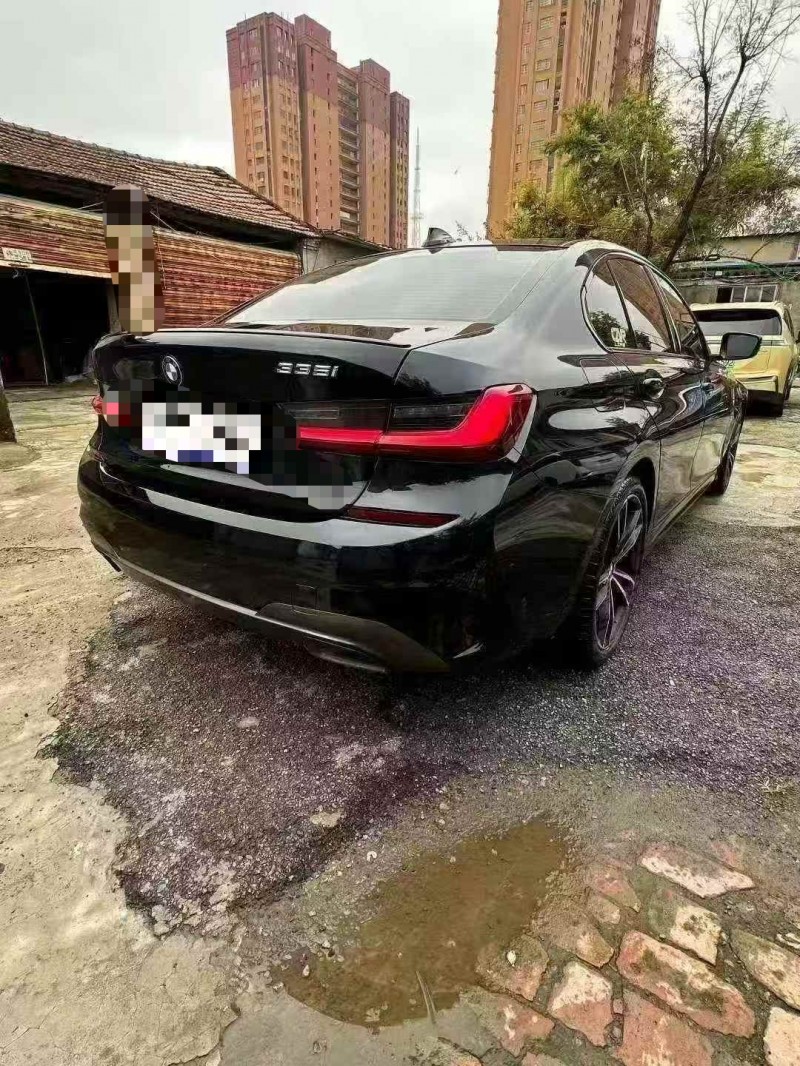 菏泽22年宝马3系8