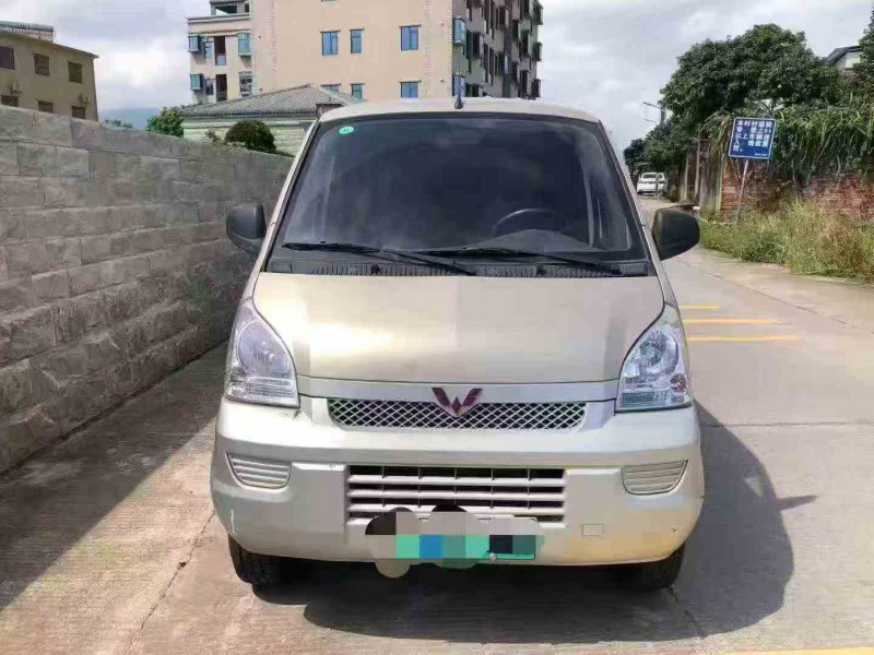 深圳23年五菱汽车荣光1