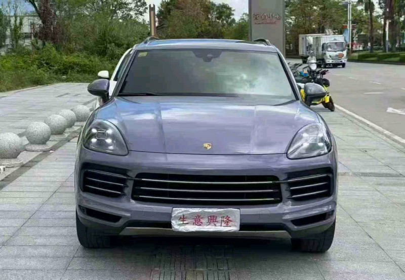 汕头19年保时捷卡宴1