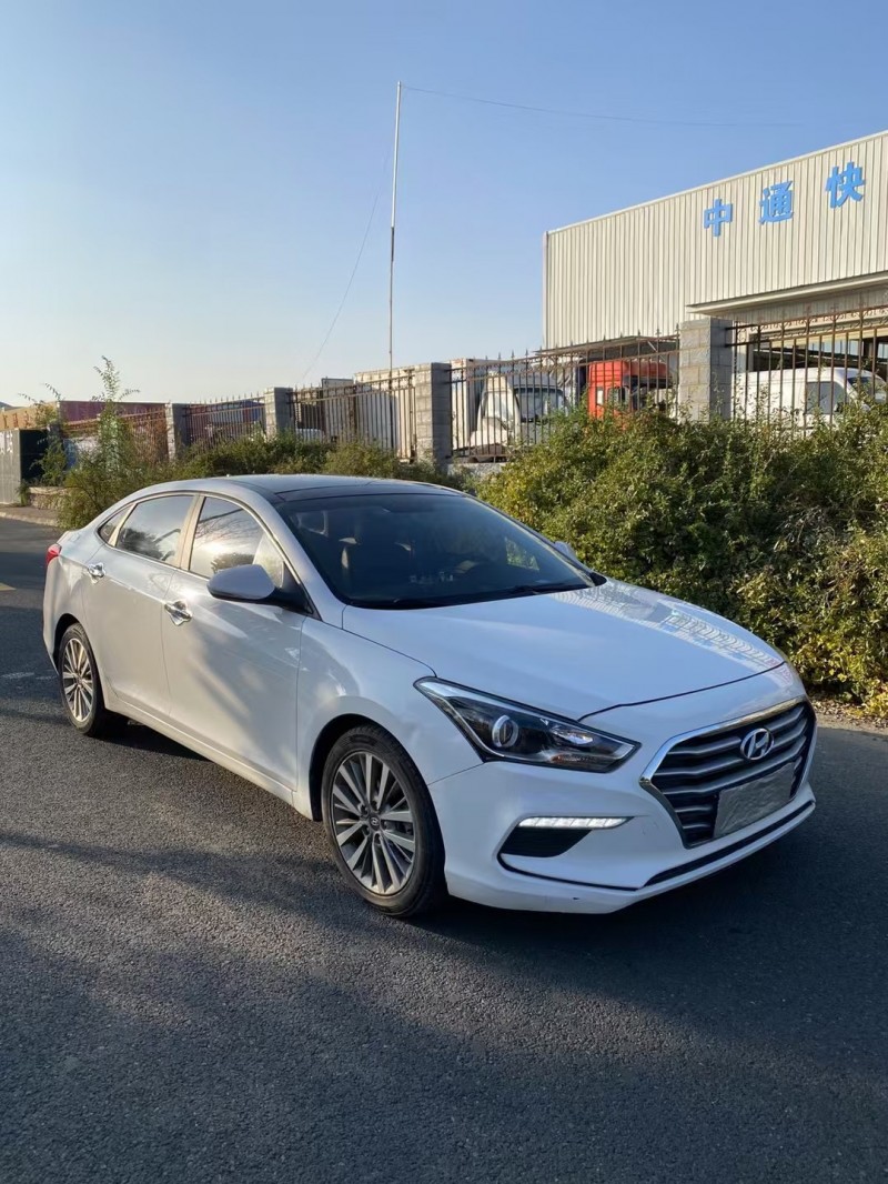 兰州18年现代名图3