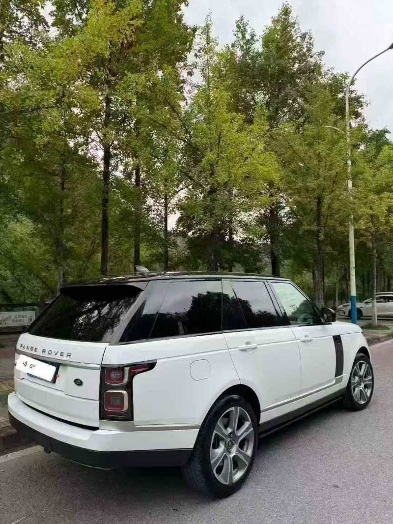 重庆20年路虎揽胜7