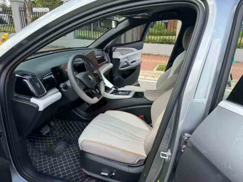 桂林24年比亚迪宋5