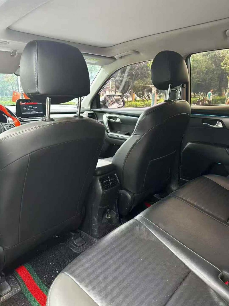 枣庄18年起亚智跑6