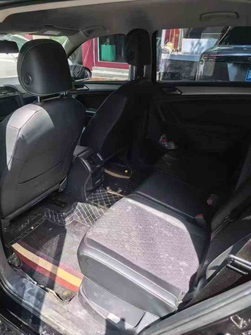 贵阳20年大众途观4