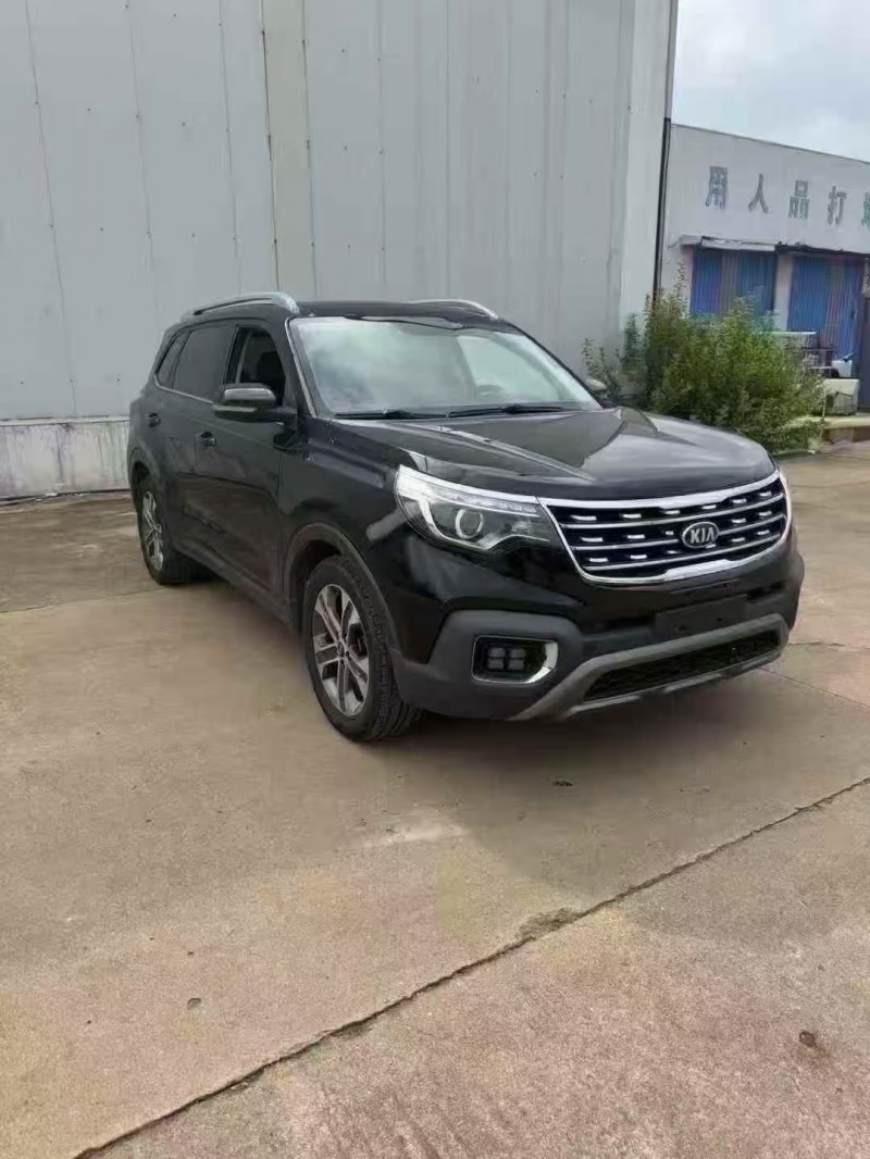 济宁19年起亚智跑2