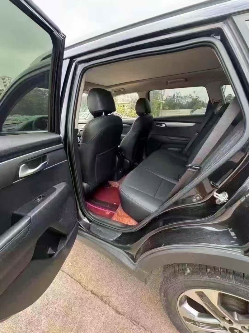 济宁19年起亚智跑4