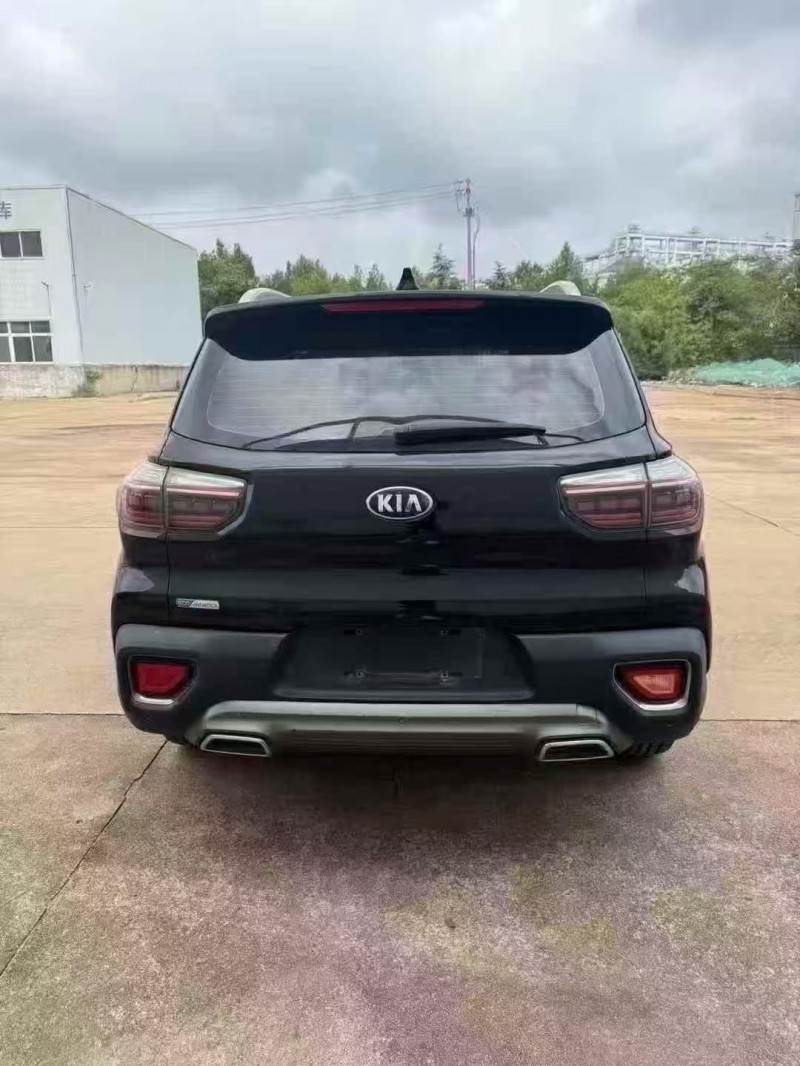 济宁19年起亚智跑6