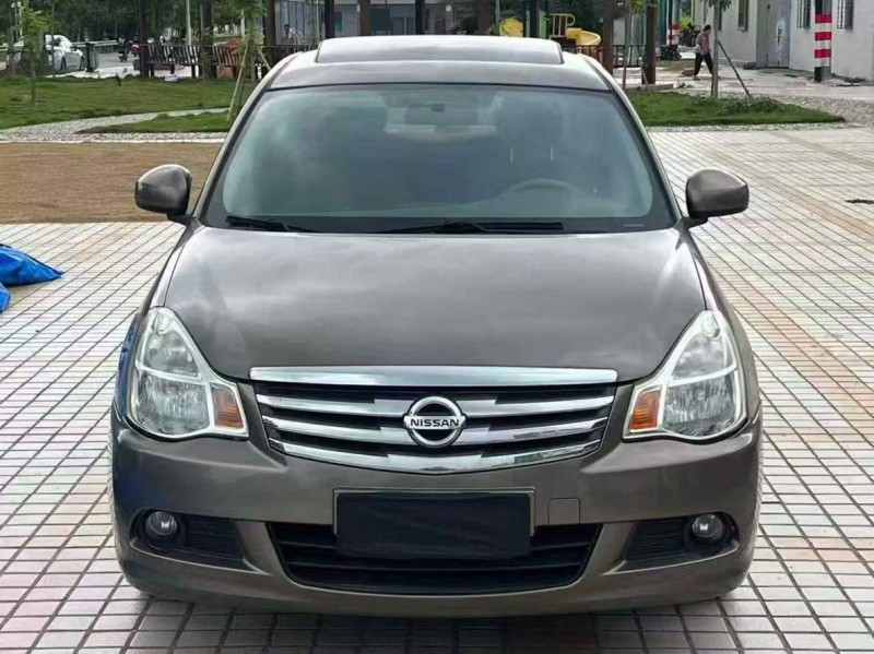 汕头16年日产轩逸1