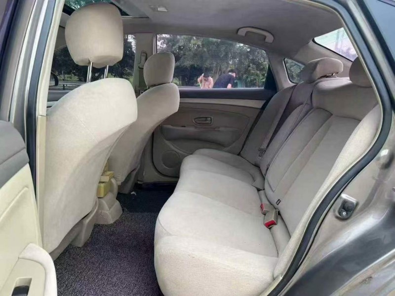 汕头16年日产轩逸6