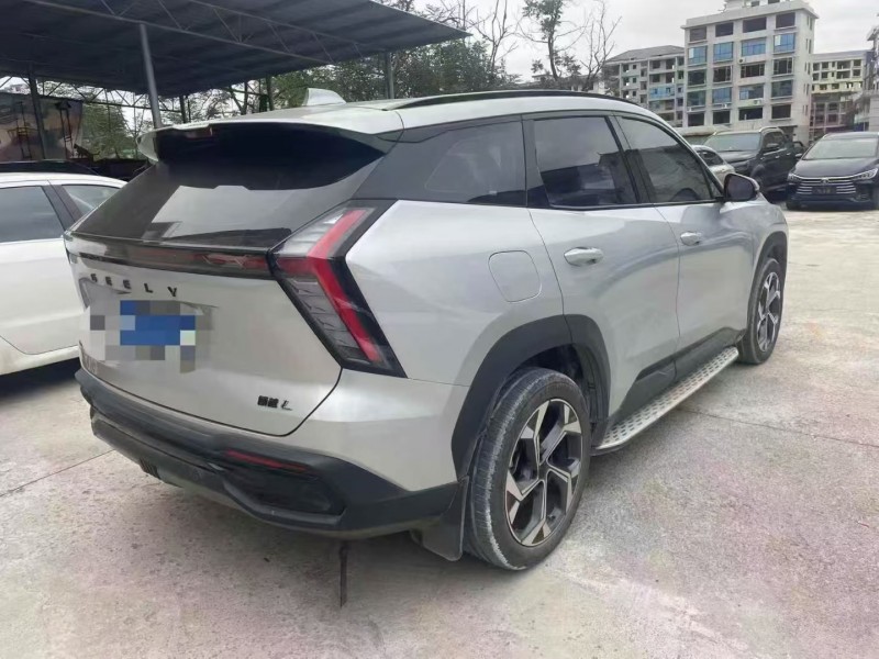 新余24年吉利博越8