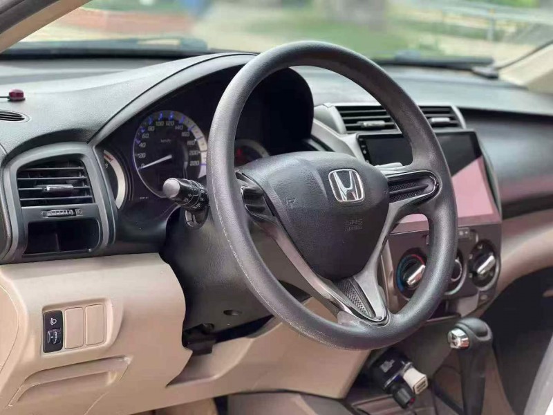 汕头14年本田锋范5