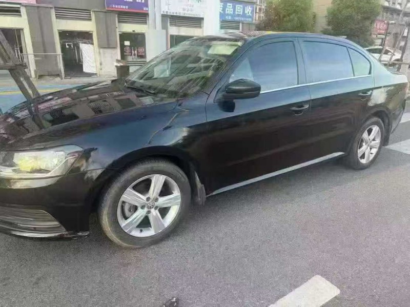 景德镇17年大众朗逸3