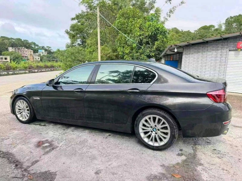 钦州15年宝马5系9