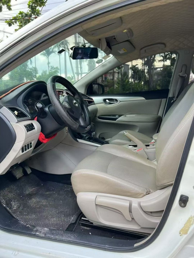 海口18年日产轩逸3