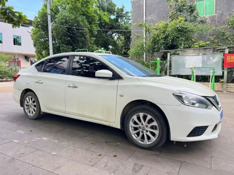 海口18年日产轩逸5