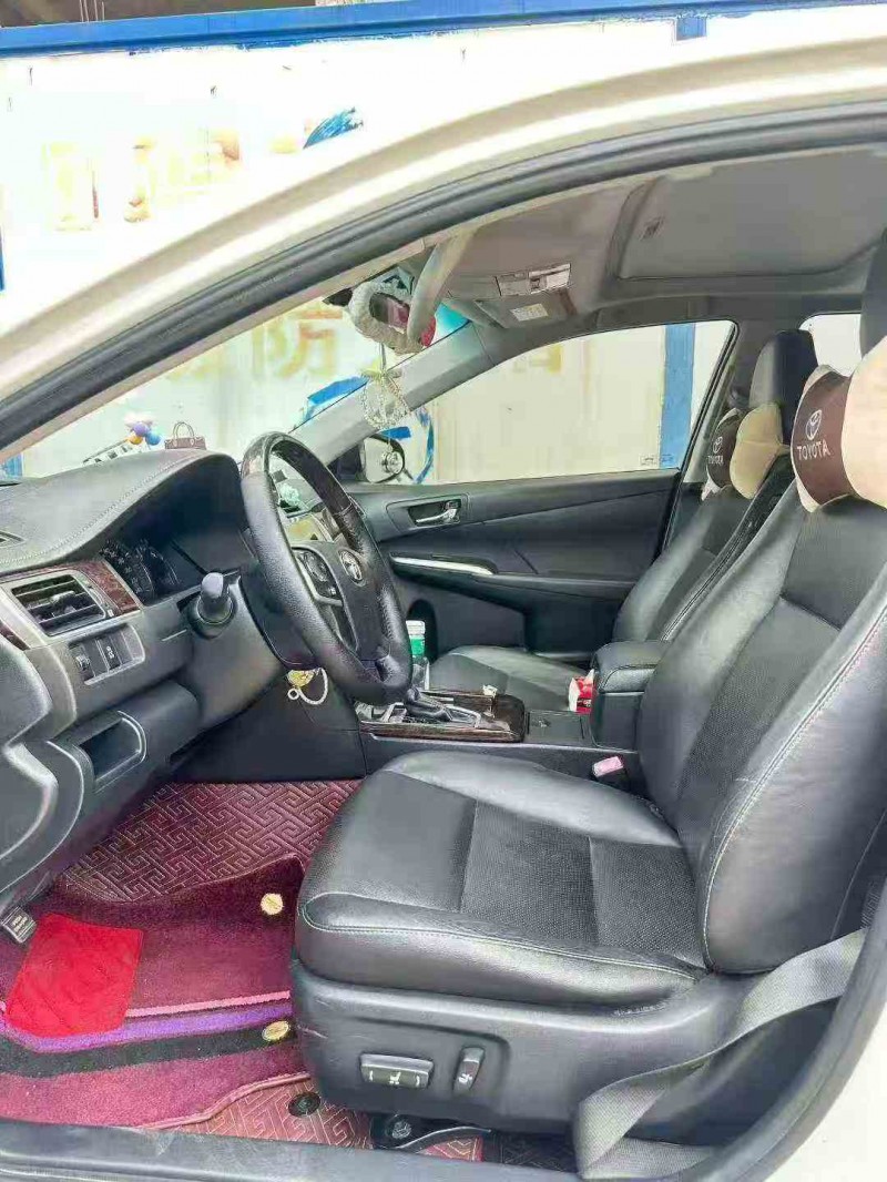 柳州17年丰田凯美瑞5