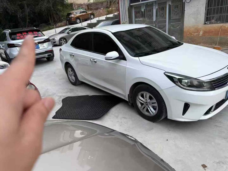 开封18年起亚福瑞迪6