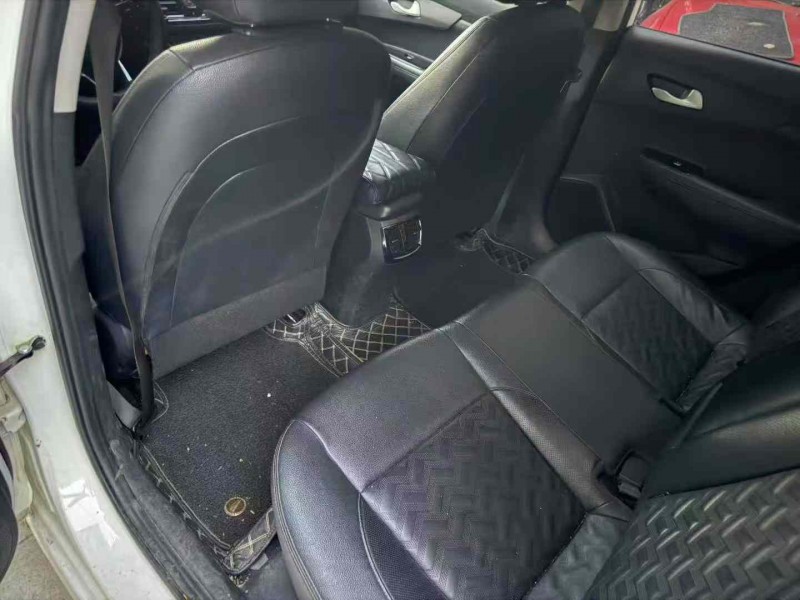 开封18年起亚福瑞迪8