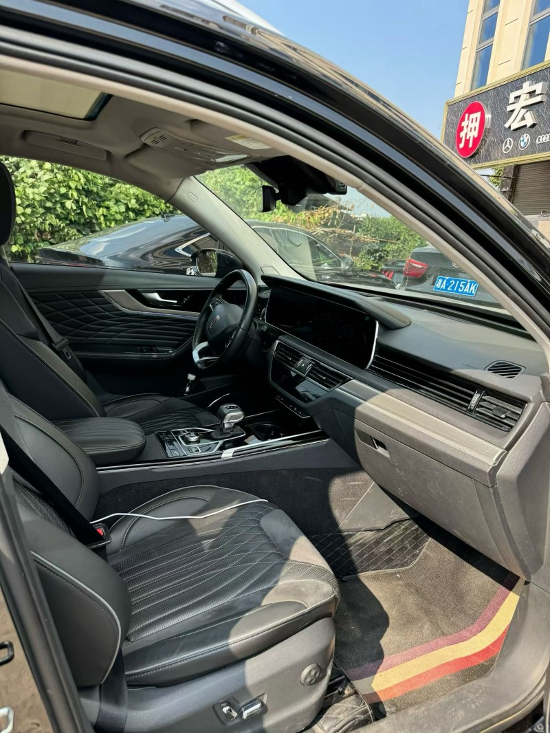 湘潭22年红旗HS55