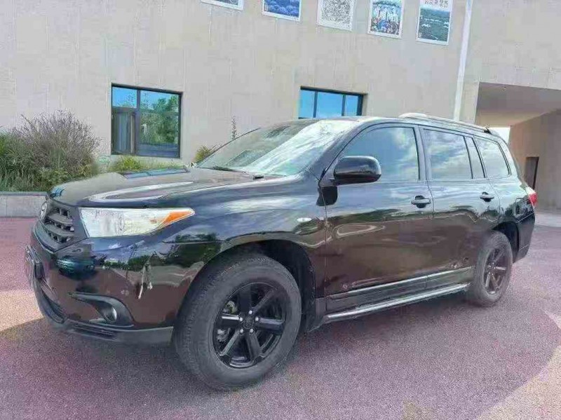 昭通15年丰田汉兰达2