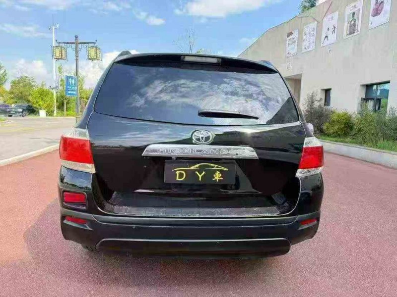 昭通15年丰田汉兰达9