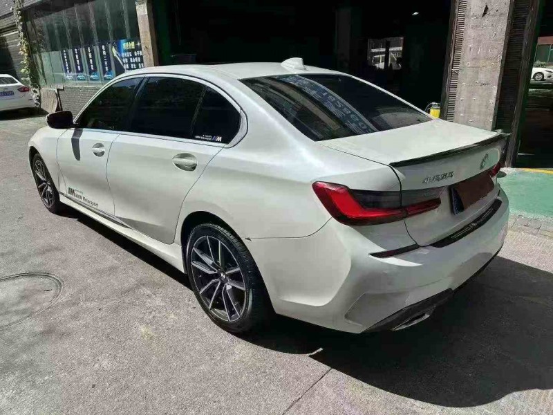 遵义21年宝马3系8