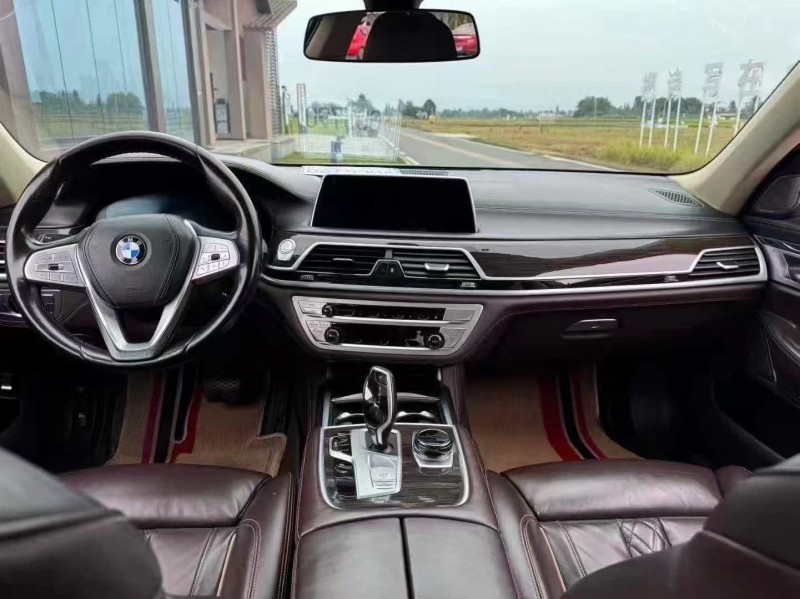 青岛20年宝马7系6