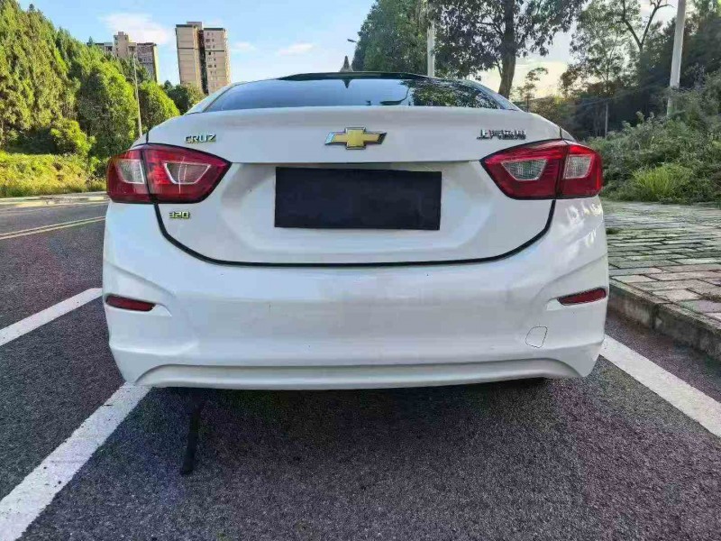 安顺18年雪佛兰科鲁泽9