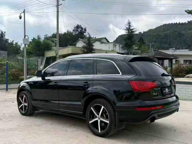 安顺14年奥迪Q77