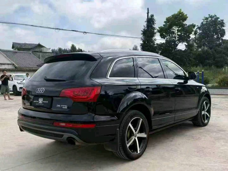 安顺14年奥迪Q78